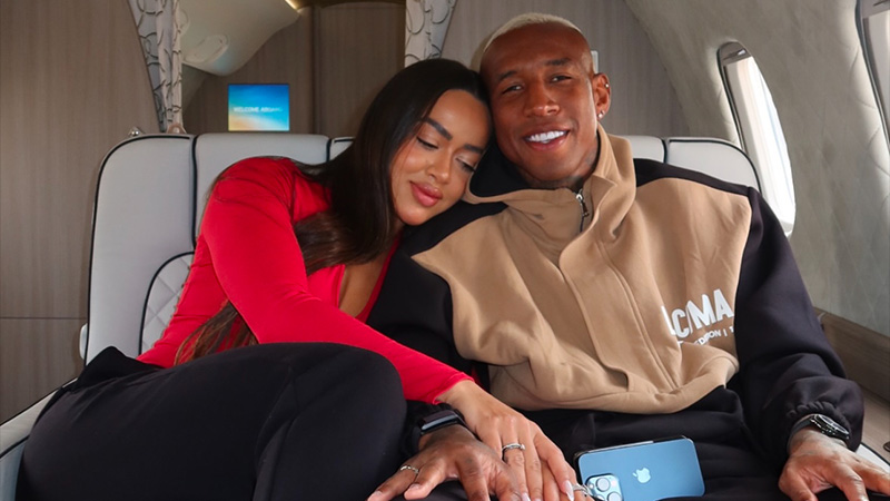 Fenerbahçe için geliyor: Talisca uçaktan sevgilisi ile fotoğraf paylaştı