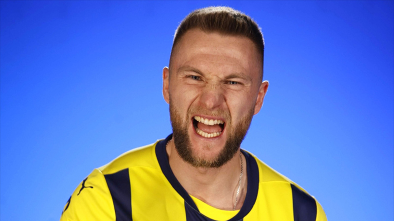 Fenerbahçe'den Milan Skriniar paylaşımı; Galatasaray'a "Florya Suyu" göndermesi