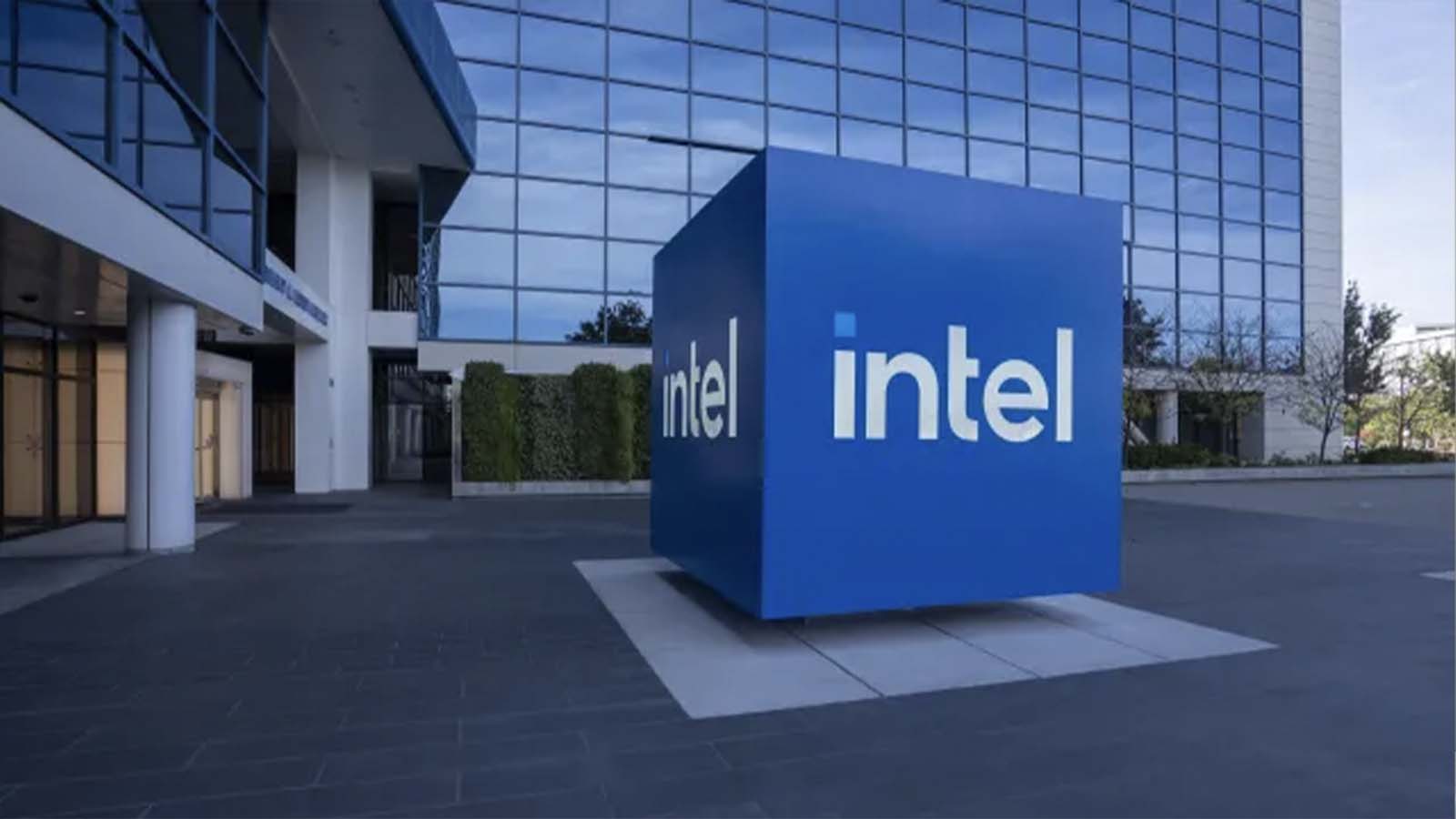 ABD'li çip şirketi "Intel" geçen yılın son çeyreğinde gelir kaybı yaşadı