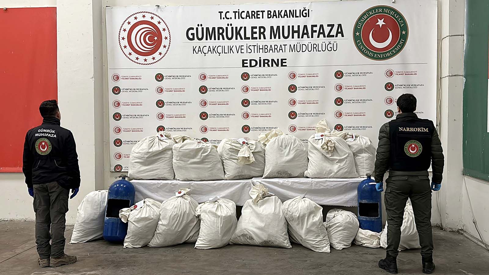 Kapıkule'de uyuşturucu operasyonu; 217 kilogram yasaklı madde ele geçirildi!