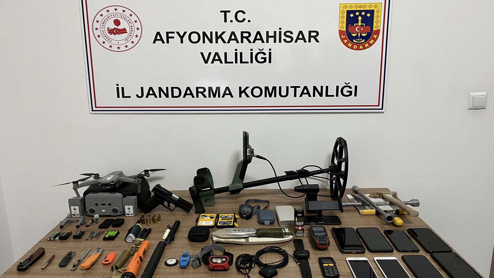 Kaçak kazı operasyonu: Afyonkarahisar'da 7 gözaltı