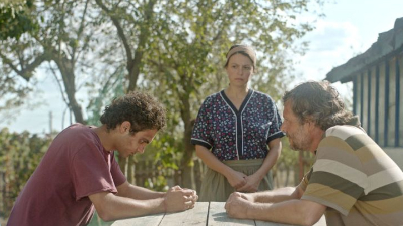 Dünyanın Sonuna Üç Kilometre | Ödüllü yönetmen Emanuel Parvu'nun üçüncü uzun metrajlı filmi 