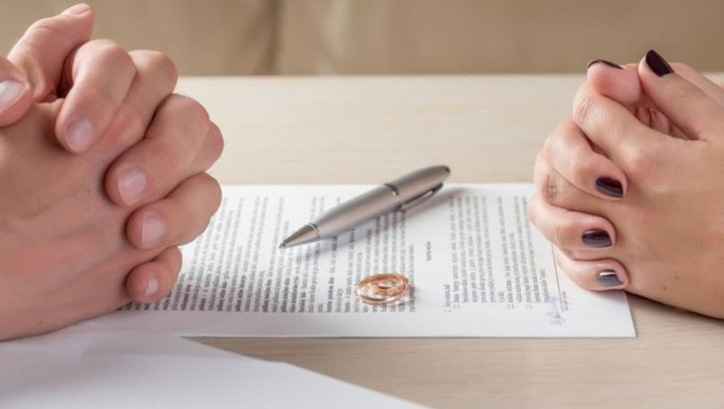 Adalet Bakanı'ndan yeni yargı paketi açıklaması: Uzun süren boşanma davasları kadınları mağduriyetine yol açıyor, nafaka davaların da ayrı şekilde yürütülmeli