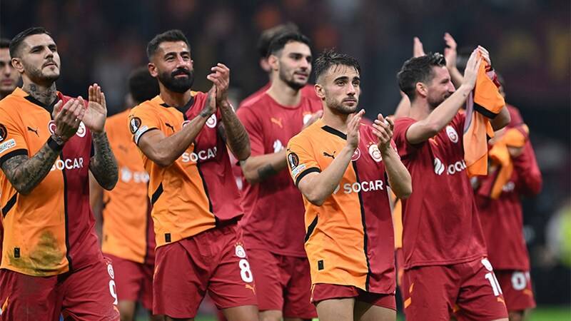 Galatasaray UEFA kadrosunu açıkladı; sürpriz isimler var, yeni transfer listede yok!