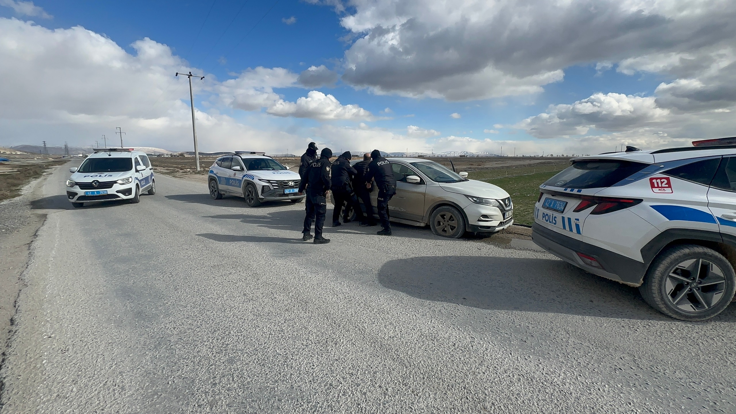 Polisten kaçan şüpheli kovalamaca sonucu yakalandı