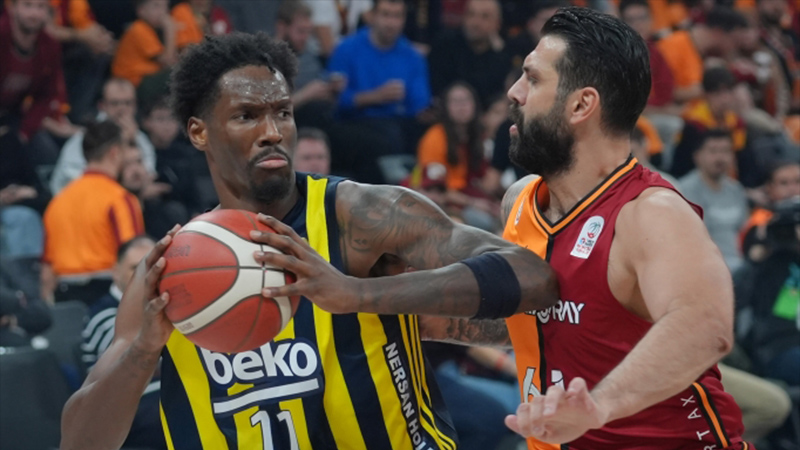 ING Türkiye Kupası'nde derbi heyecanı: Fenerbahçe ile Galatasaray karşı karşıya