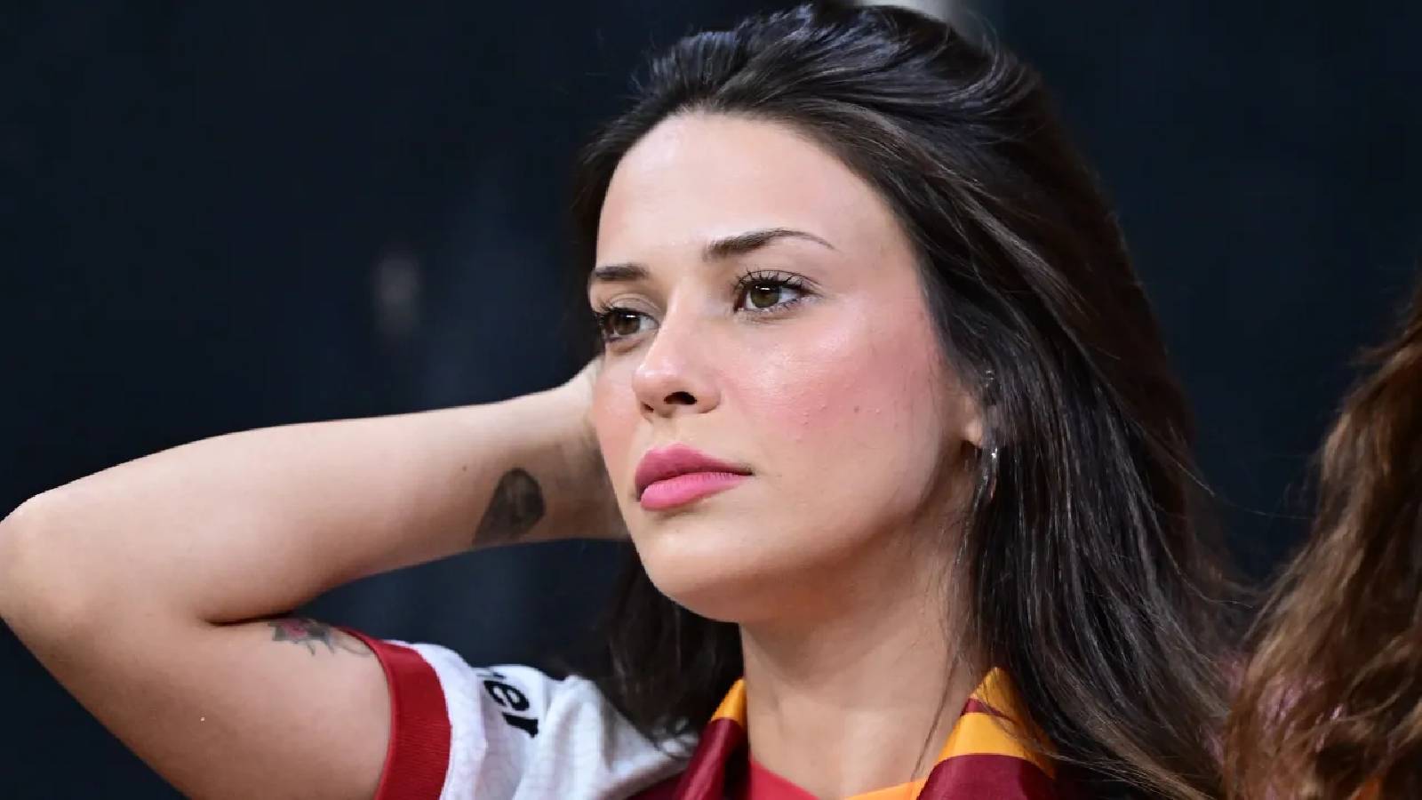Yeşil sahalardan parkelere, Devrim Özkan'ın yeni sevgilisi basketbolcu