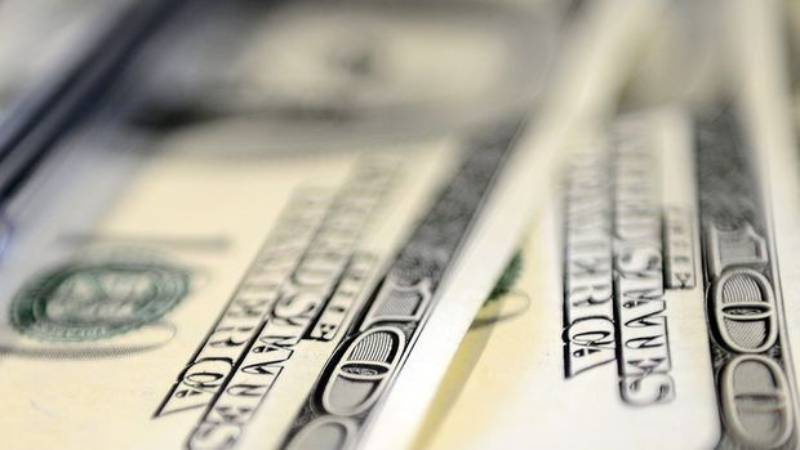 Daha önce 2025 sonu için dolar endeksinde 101 tahmini yapan kurum bu tahminini 103 seviyesine çekti. Banka 2025 üçüncü ve son çeyreği için euro/dolar tarafında da beklentilerini güncelledi.