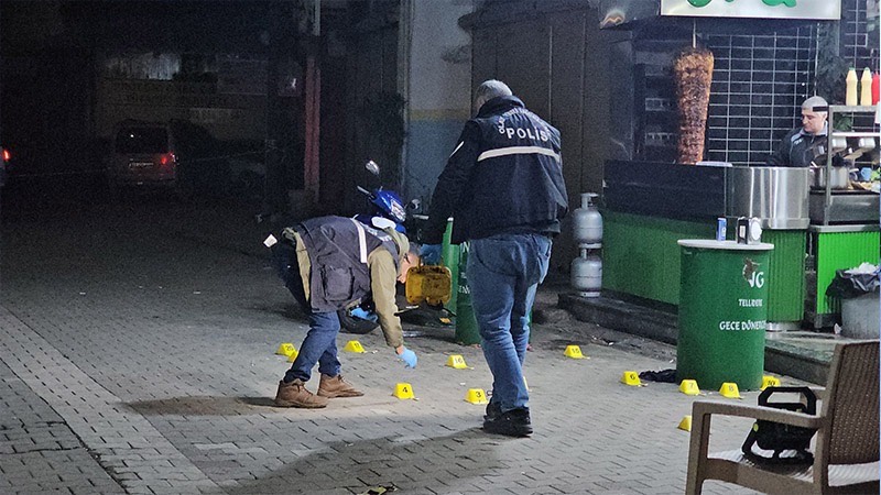 Adana'da gece dönercisi "yan bakma"dan öldürülmüş
