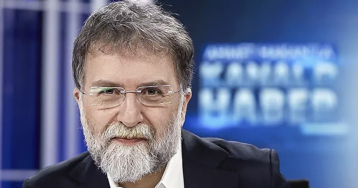 Ahmet Hakan: "Metinde yer alan 'Silahları bırakın, kendinizi feshedin' çağrısı var ya. Bu metni, tarihsel açıdan önemli kılan vurgu işte orasıdır." (Hürriyet)