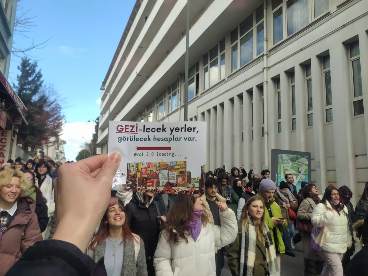 Öğrenciler protesto