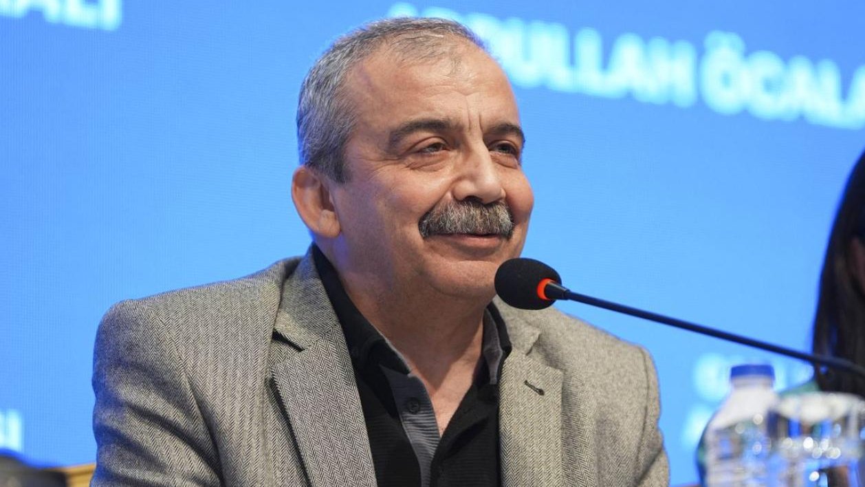 Abdulkadir Selvi: Sırrı usta, yaşa ki eserini göresin, barış için yaşa