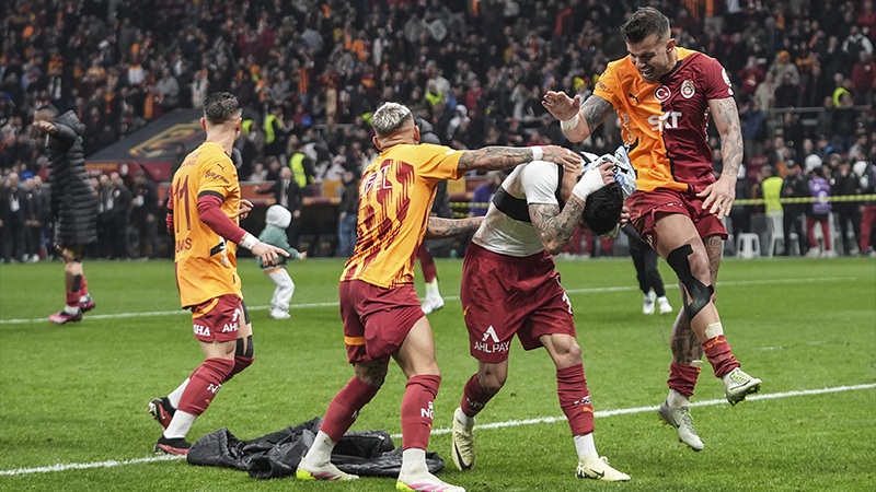 Otobüs onların, Mayıslar Galatasaray'ın!