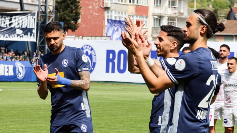 Serik Belediyespor ve Sarıyer, 1. Lig'de!