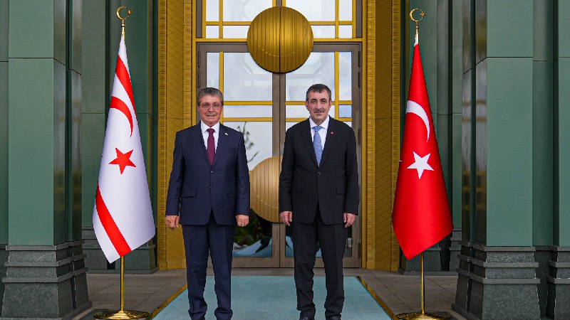 Cumhurbaşkanı Yardımcısı Yılmaz, KKTC Başbakanı Üstel ile görüştü