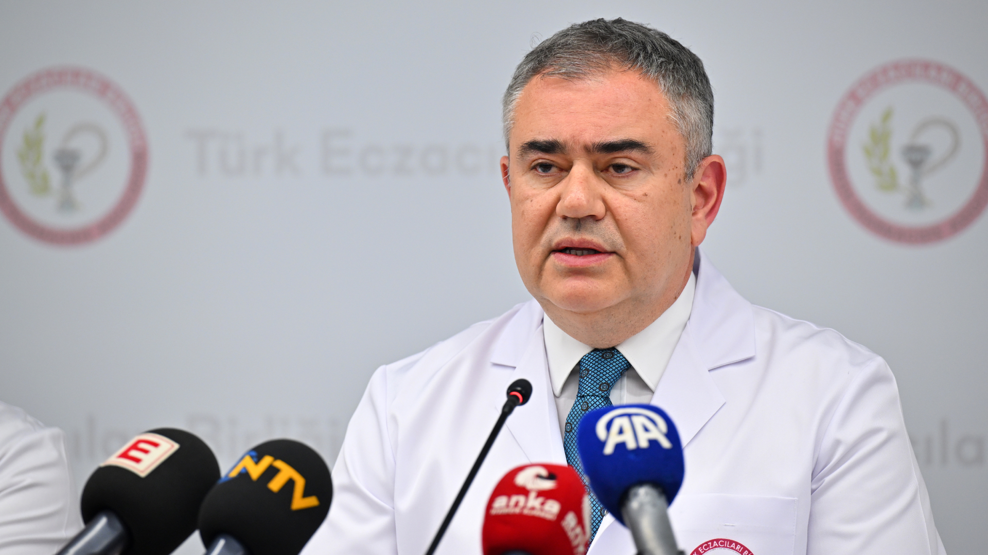 14 Mayıs Bilimsel Eczacılık Günü | Türk Eczacıları Birliği: İlaç temininde güvenli ve yasal tek adres eczanelerdir!