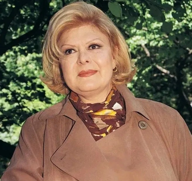 "Evlenmek zorunda kaldım" demişti! Gülden Karaböcek'ten ablasına yıllar sonra zeytin dalı... - Resim : 1