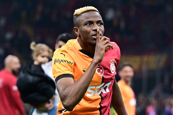 Galatasaray'da 41 maçta süre bulan Osimhen, 37 gol attı ve 8 asist yaptı. [Türkiye]