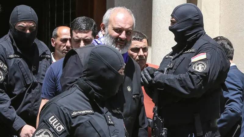Paşinyan'dan kendisine 'sünnetli' diyen papaza skandal yanıt! 'Gösterebilirim' - Resim : 1