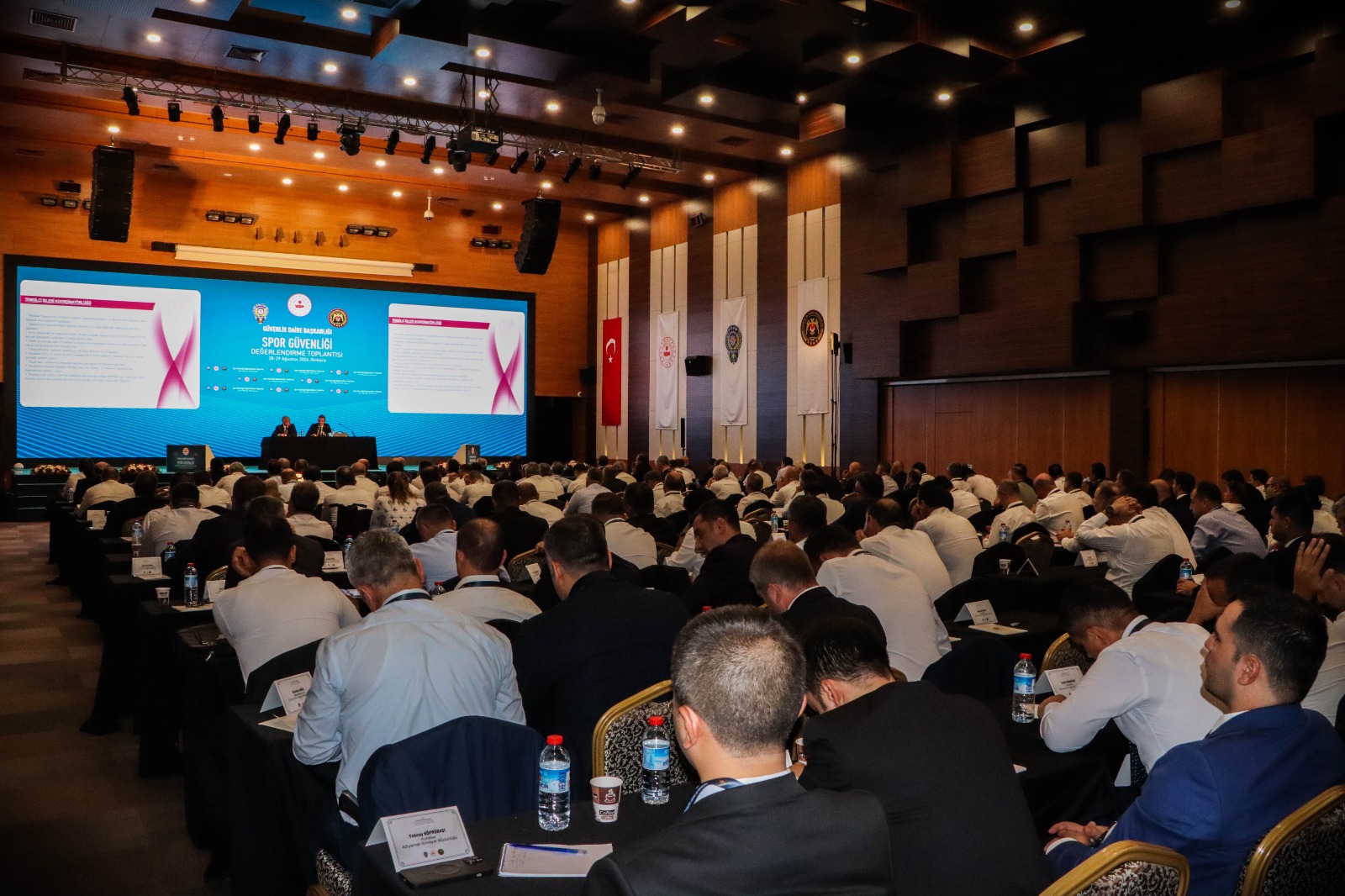 Yerlikaya: Geçen yıl spor müsabakalarında olaylara karışan 6 bin 818 şahıs hakkında yasal işlem yapıldı