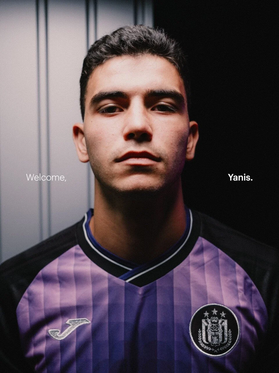 Yasin Ozcan announces his transfer to RSC Anderlecht — but the official poster misspells his name as Yanis. (Aug. 2, 2025. (@rscanderlecht via X)