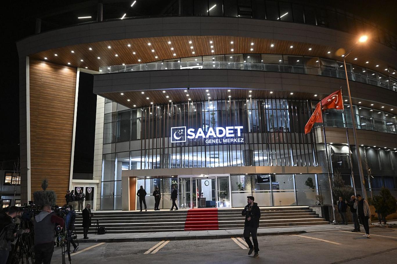 Saadet Partisi: % 2,5