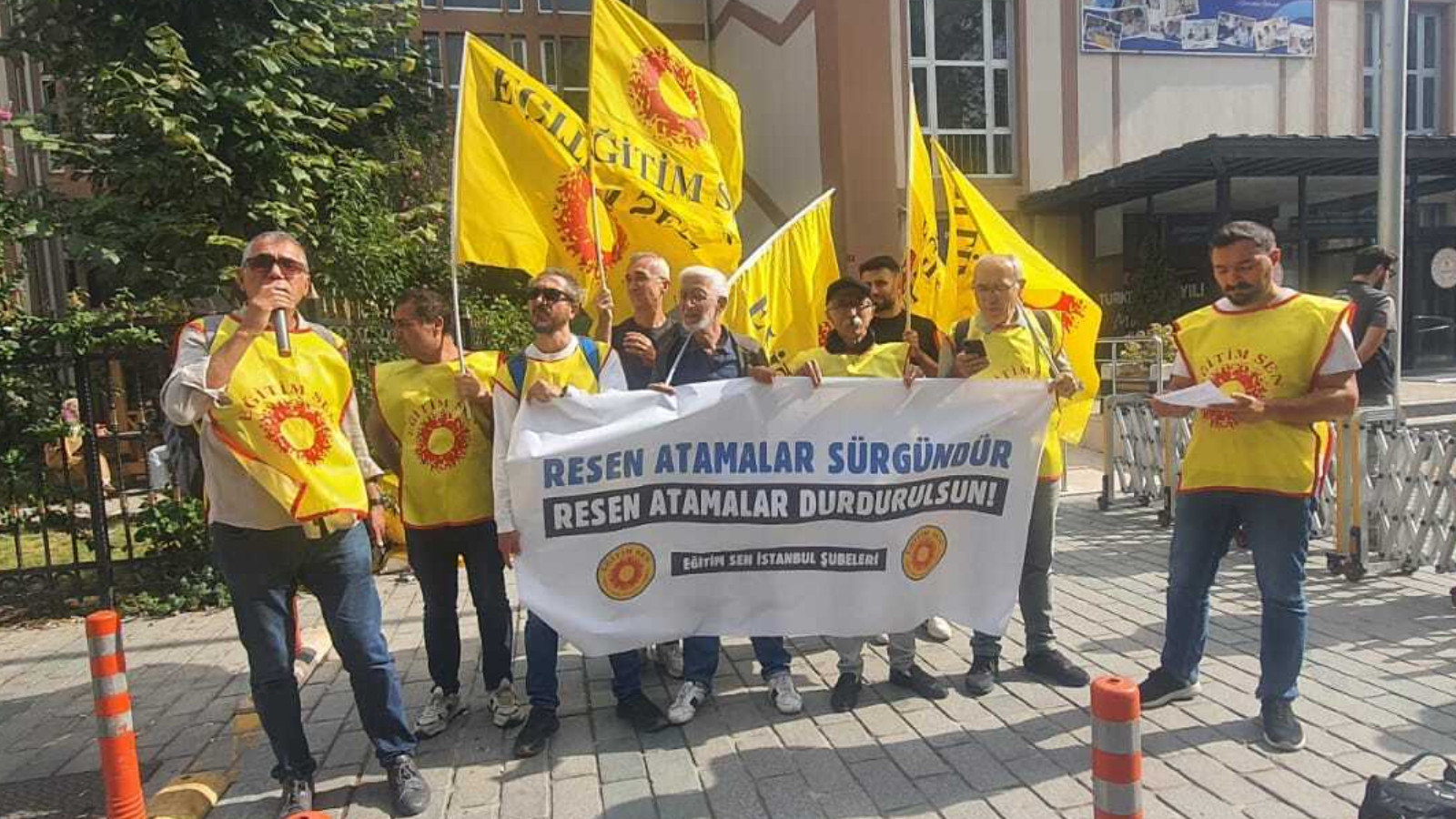 Eğitim-Sen'den "resen atamalara" rest: MEB’in plansız atama süreçleri binlerce öğretmeni 'fazlalık' olarak etiketlemektedir