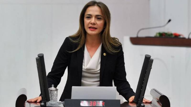 CHP'li İlgezdi'den "sağlık sistemi" eleştirisi: Yurttaşlarımız çaresiz bırakılıyor, birinci basamak alarm veriyor!