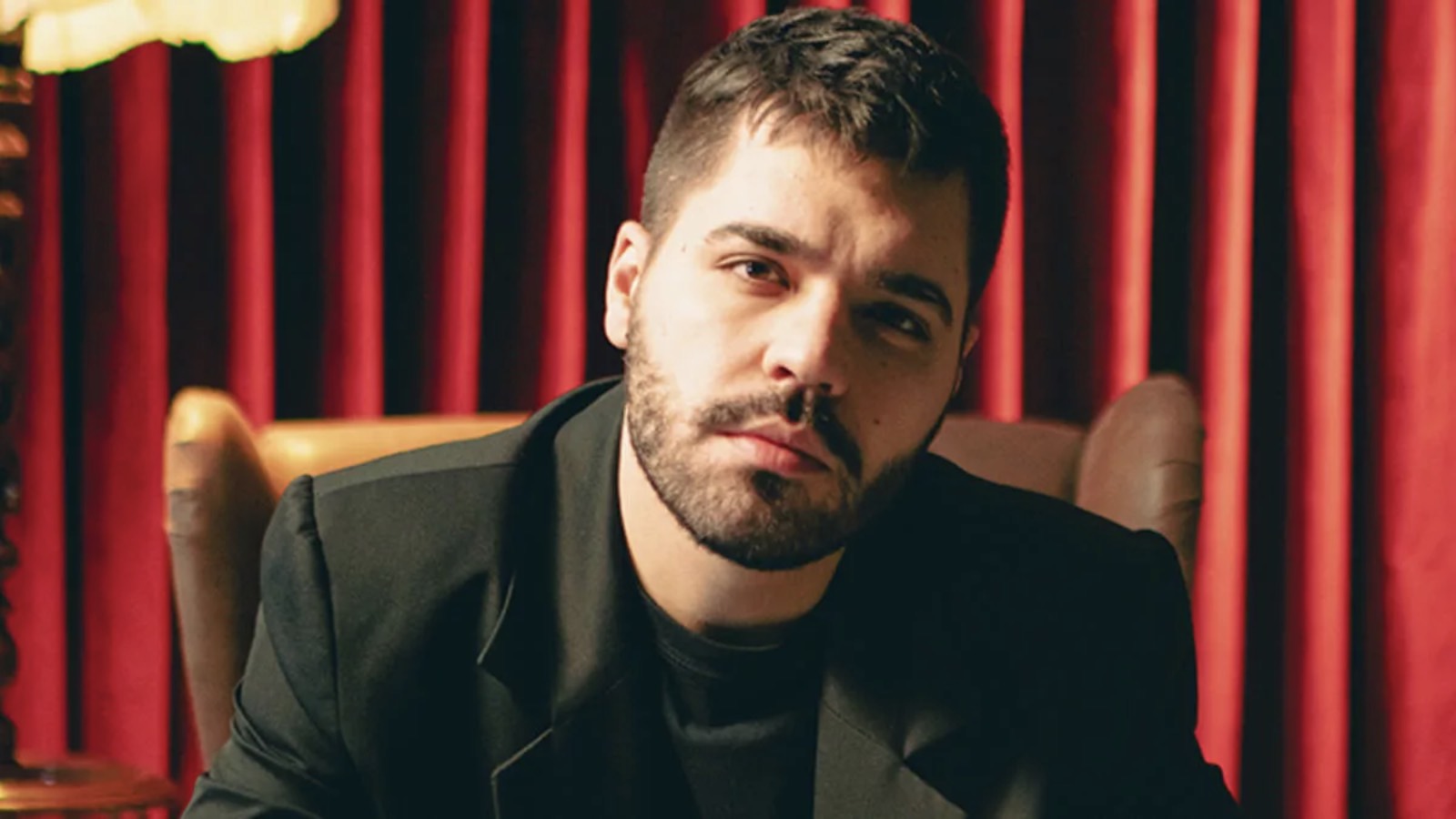 Emircan İğrek'ten konserinde İmamoğlu çıkışı: Özgürlük bekledik!