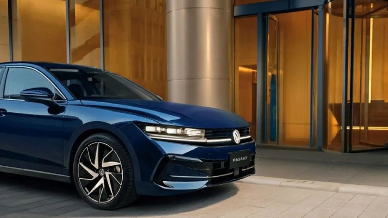 Volkswagen Passat yeniden üretime girdi: İşte fiyatı!