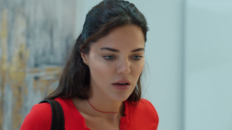 Now TV’nin yeni dizisi Sahtekarlar, sezonun en iyi açılışına imza atarak 4,92 reytingle ikinci sırada yer aldı. 