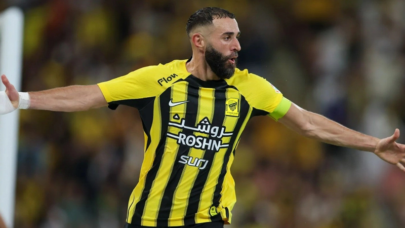 Duran yolcu, Benzema bombası!