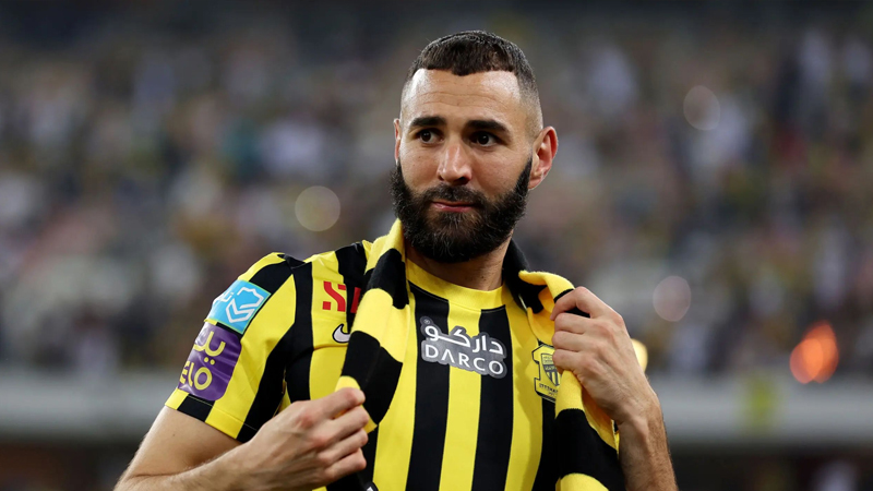 Al İttihad ile sezon sonunda sözleşmesi bitecek olan Benzema için menajerler aracılığıyla nabız yoklanacak.