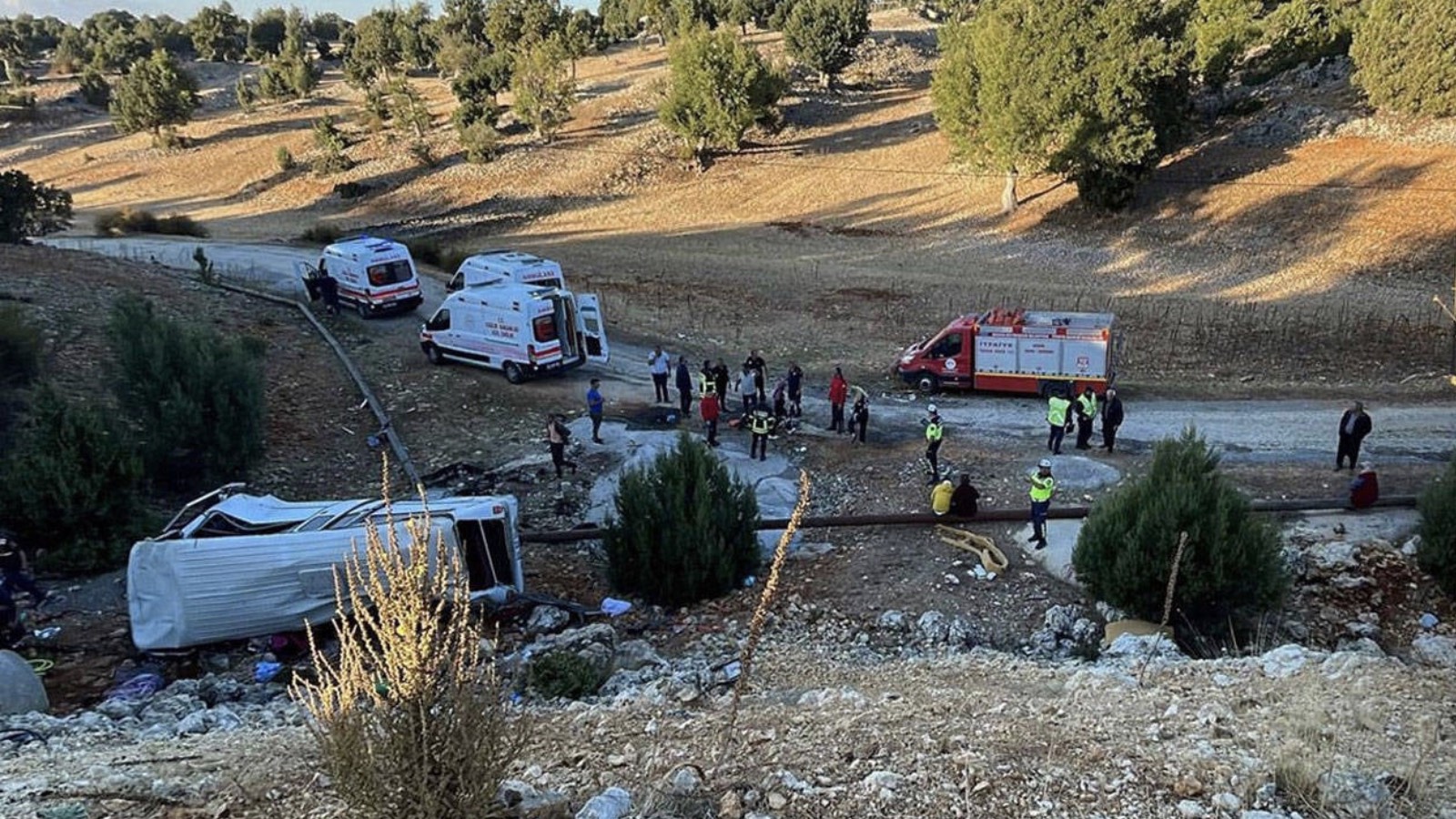 Tarım işçilerini taşıyan minibüs şarampole devrilmişti: Ölü sayısı 7'ye çıktı, ehliyetsiz sürücü tutuklandı 