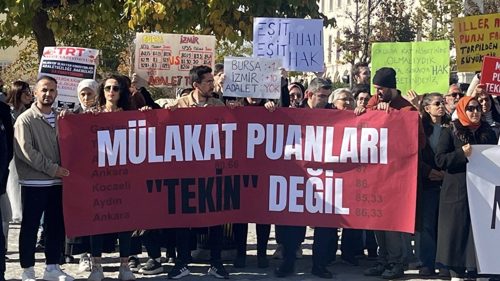 Mülakat mağduru öğretmenler mahkemelerde verilen farklı kararlara tepkili
