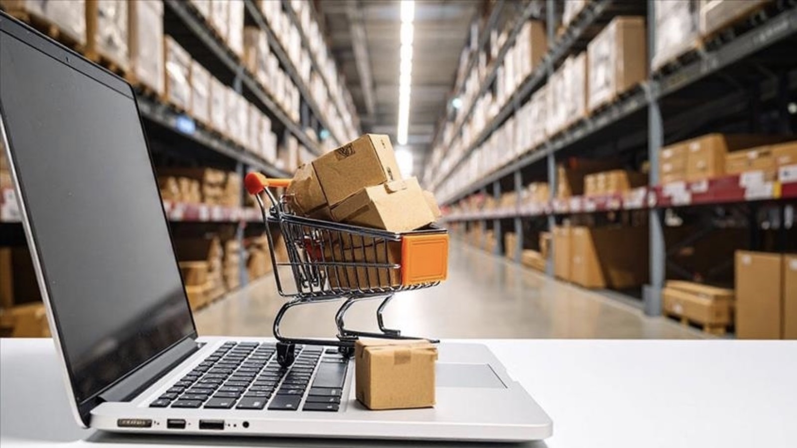 Ticaret Bakanlığı: Bazı e-ticaret platformlarından ayakkabı, oyuncak ve saraciye ürünlerinin ülkeye getirilmesi kısıtlandı