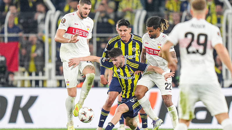 Spor yazarları Fenerbahçe - Stuttgart maçını değerlendirdi: Fenerbahçe, Avrupa'da farklı oynuyor