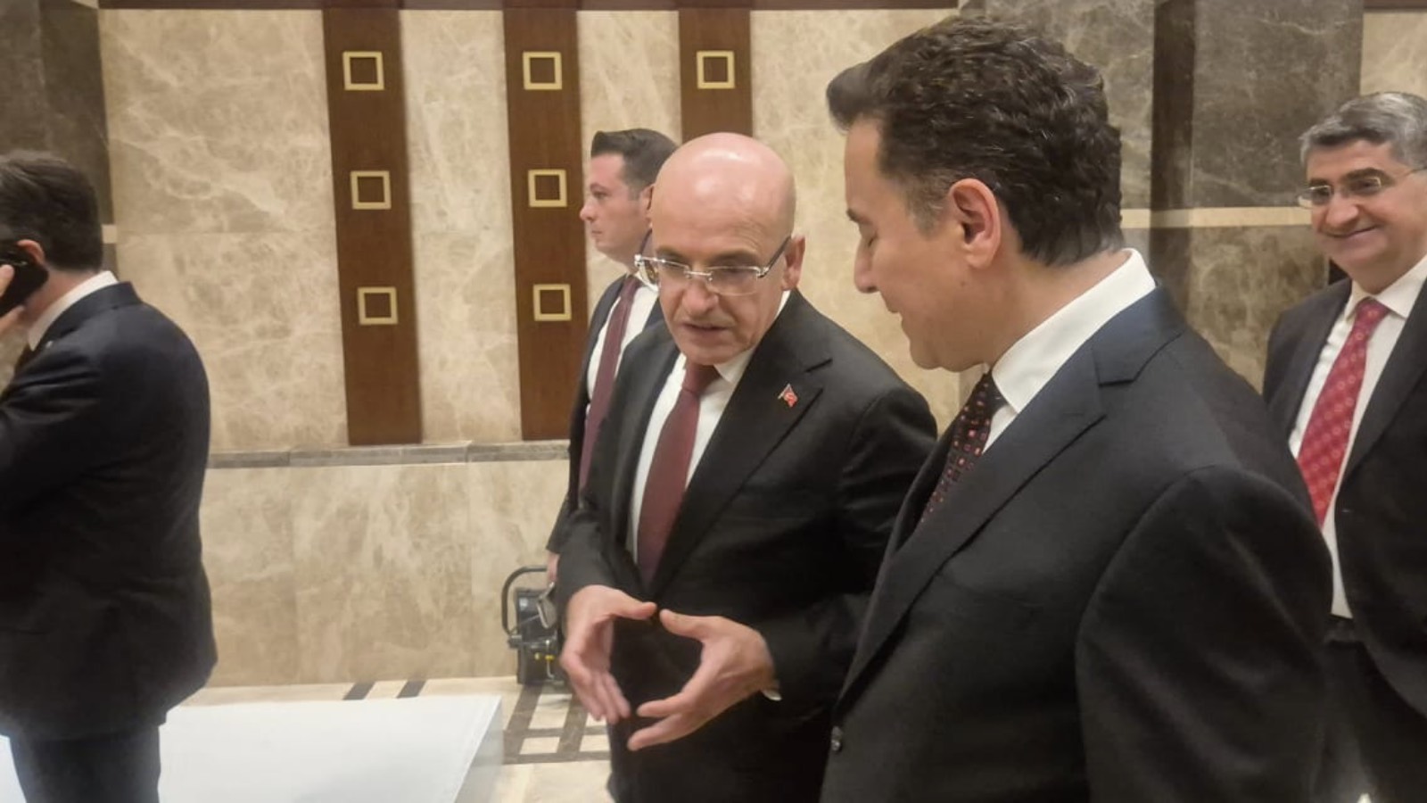 29 Ekim resepsiyonunda Mehmet Şimşek ve Ali Babacan görüşmesi: Masadaki 7 başlık neydi? 