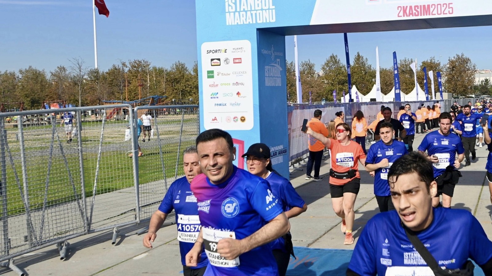CHP İstanbul İl Başkanı Özgür Çelik, 47’nci İstanbul Maratonu'nda ÇYDD yararına koştu: Harikaydı