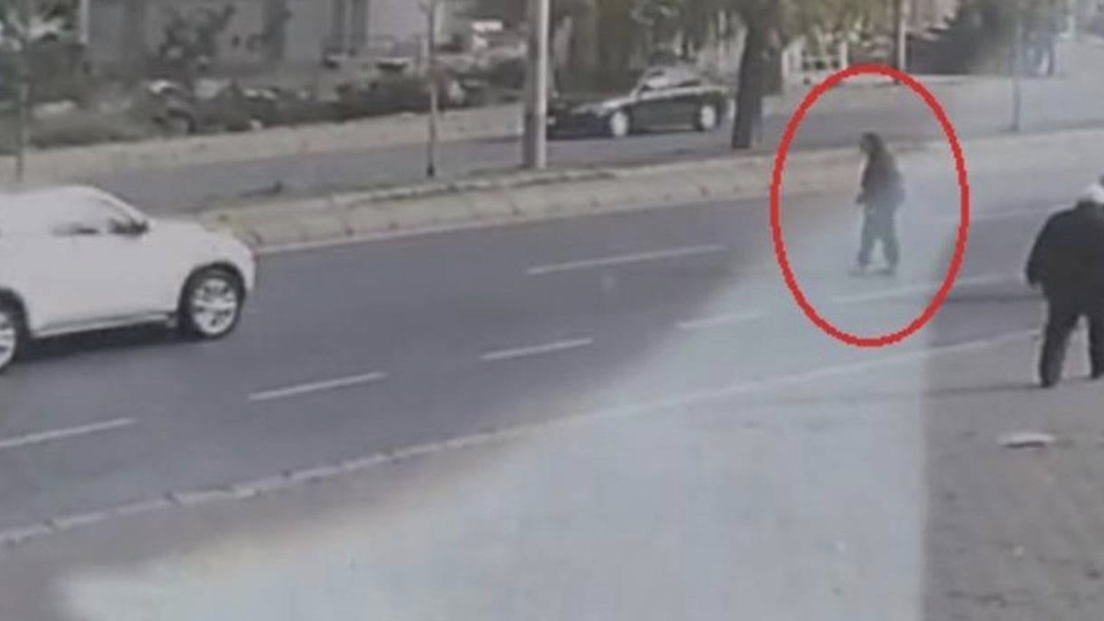 Otomobilin çarptığı 14 yaşındaki çocuk hayatını kaybetti