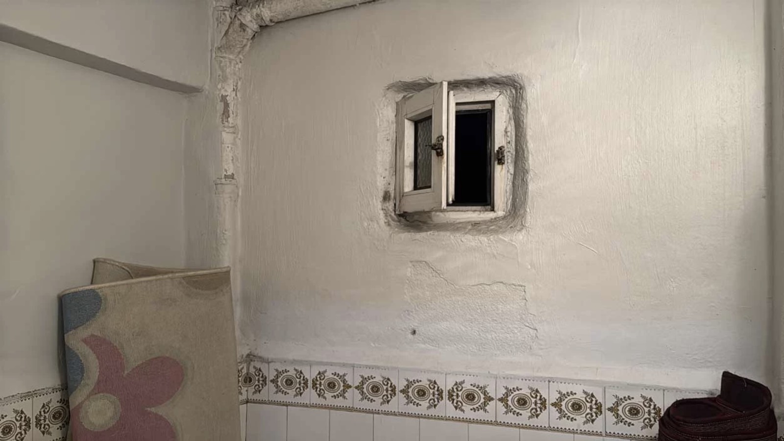 Havalandırma boşluğunda yeni doğan bebek bulundu, tedavi altına alındı