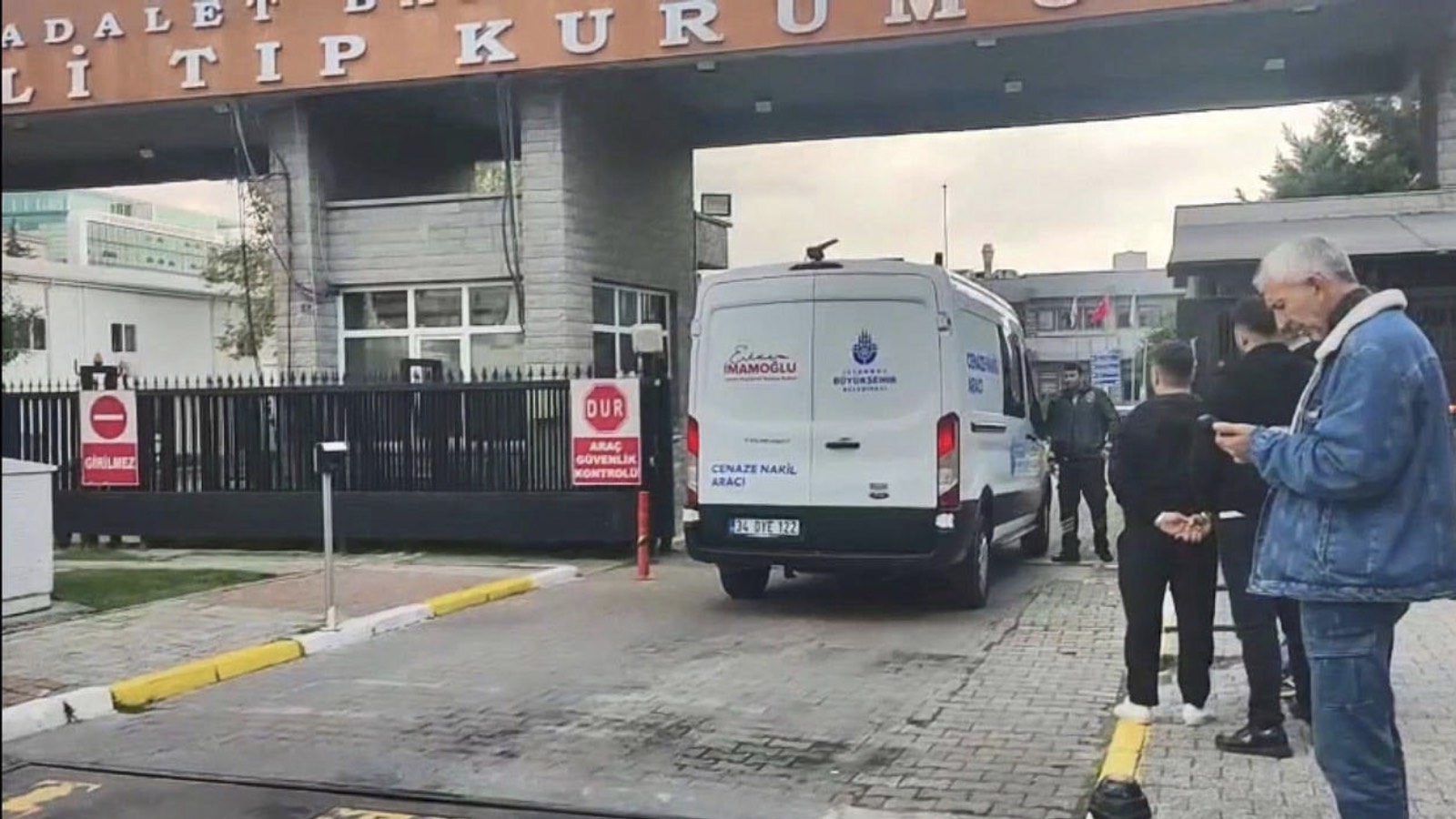 Aynı aileden üç kişinin öldüğü gıda zehirlenmesi: Satıcılar sabıkalı çıktı