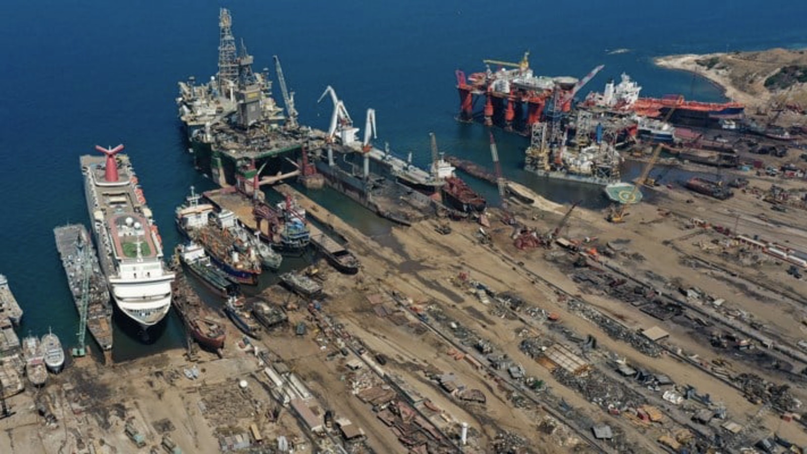 Aliağa’daki gemi söküm için AB’ye açık mektup: Kendi ülkelerinizde yasak olanın kabul edilmesi utanç verici bir çifte standart