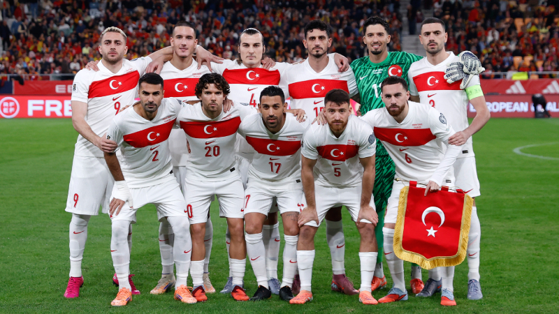 Spor yazarları, İspanya-Türkiye maçını yorumladı: "Play-off'taki rakibimiz düşünsün!"