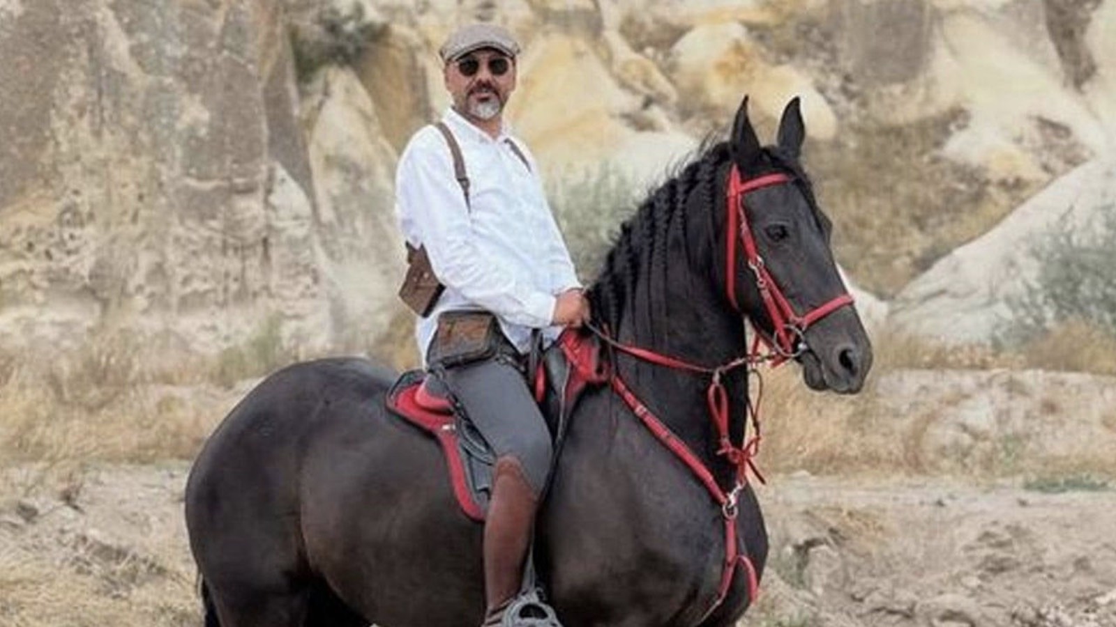 Kırıkkale'de atıyla elektrik direğine çarpan iş insanı yaşamını yitirdi