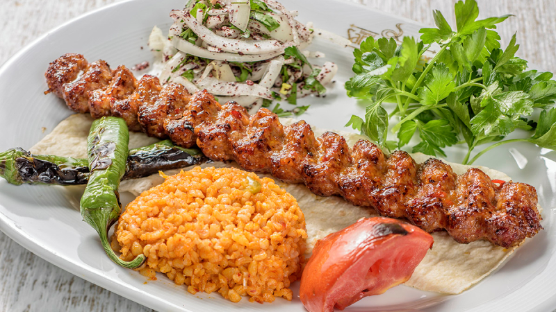 BEŞ TÜRK YEMEĞİ DAHA LİSTEYE GİRDİ | Çökertme ve Cağ Kebabı dışında, diğer Türk yemekleri şöyle sıralandı: İskender Kebap (26. sıra), Kuzu Şiş (28. sıra), Adana Kebap (47. sıra), Hünkar Beğendi (51. sıra) ve Islama Köfte (59. sıra).