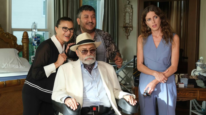 Haluk Bilginer ve Feyyaz Yiğit'li 'Yan Yana'dan tüm zamanların rekoru!