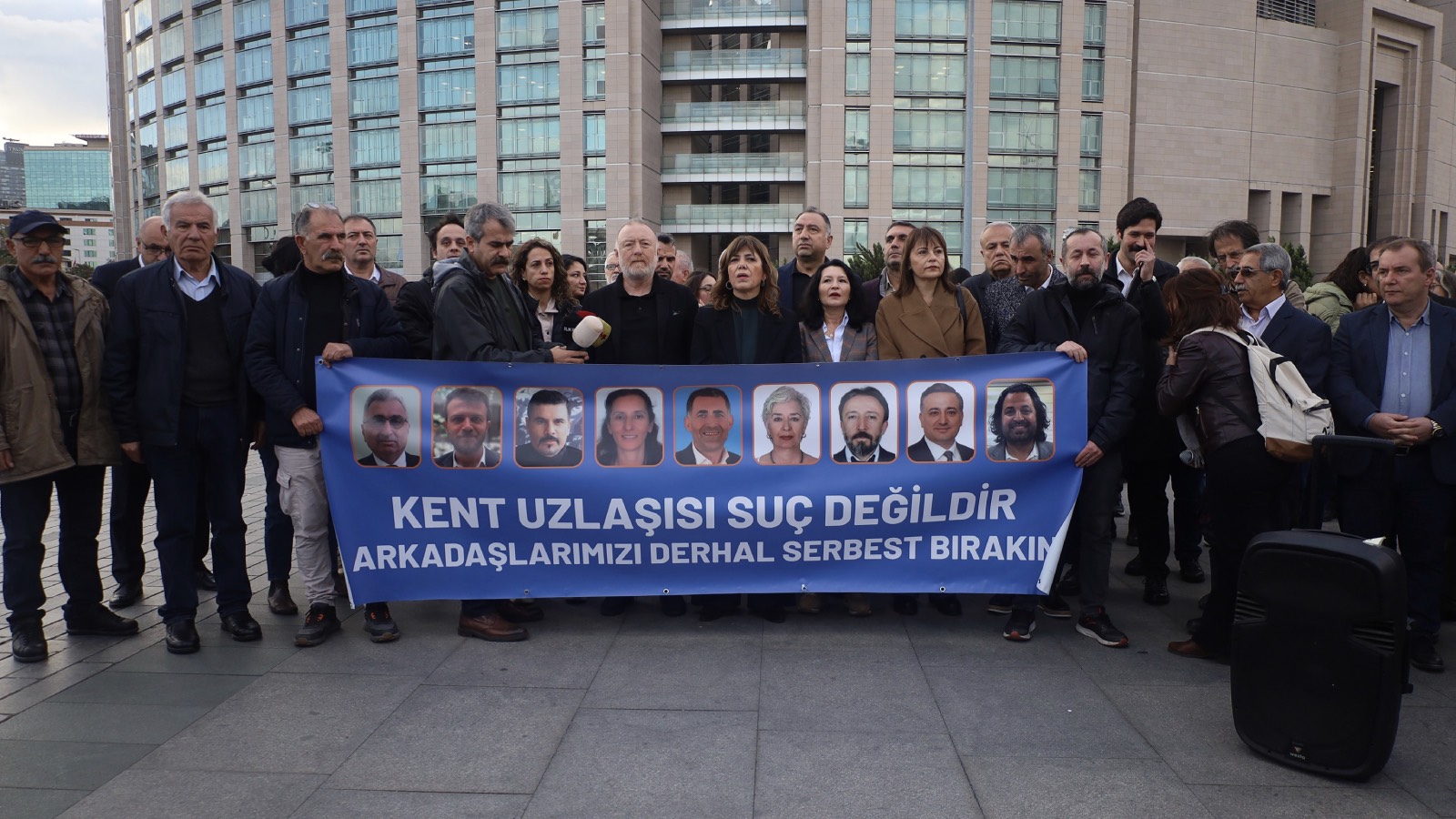 "Kent uzlaşısı" davasında 7 kişi tahliye edildi
