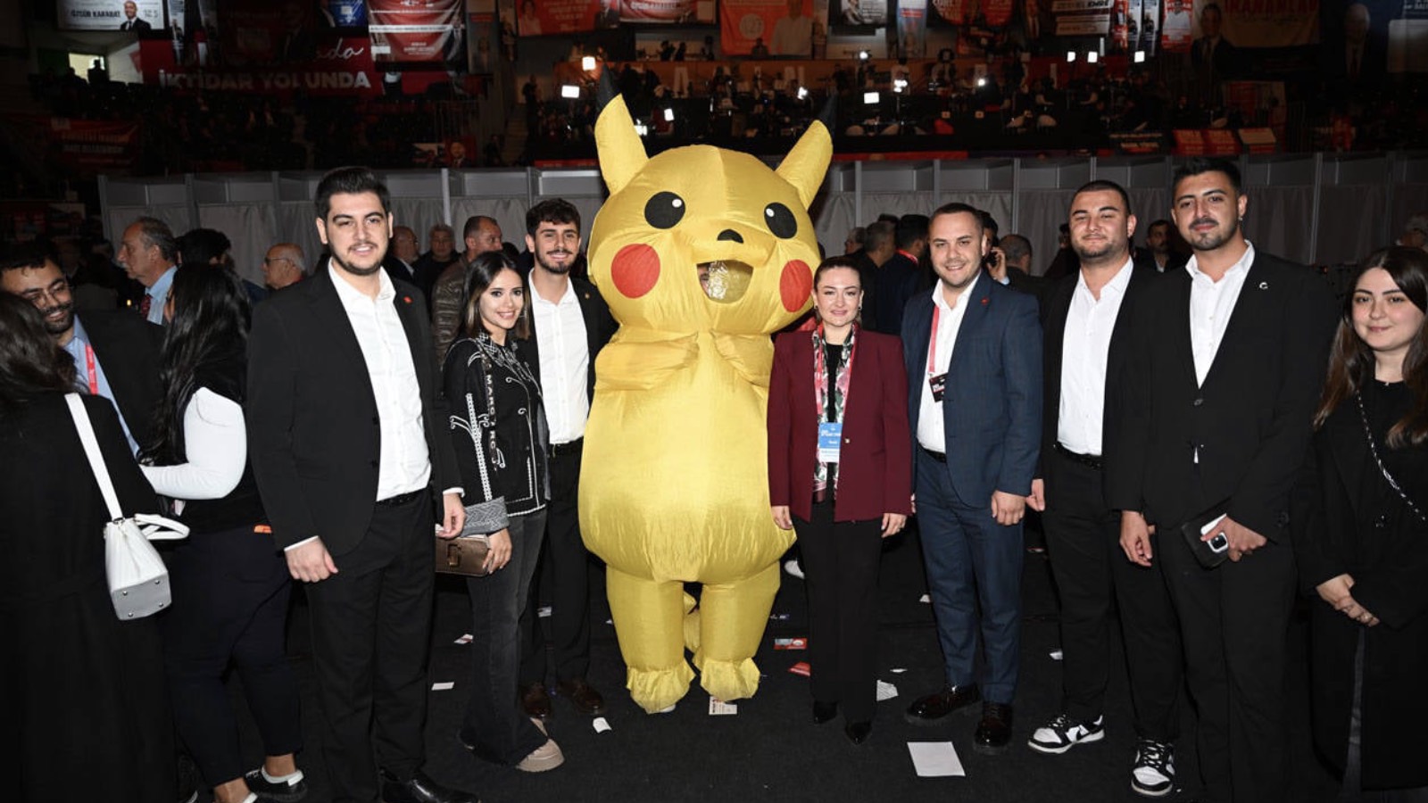 19 Mart eylemlerinde gündem olmuştu: Pikachu, CHP’nin 39’uncu Olağan Kurultayı'nda