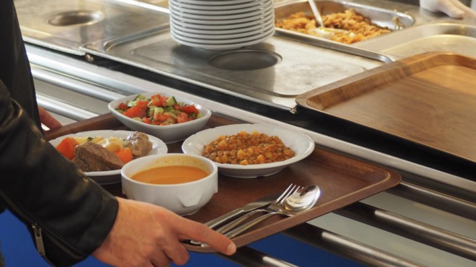 Öğrenciler geçinemiyor: KYK kredisi 3 bin lira, okulda yemek 40 lira; bu parayla 3 öğün beslenmek bile imkansız